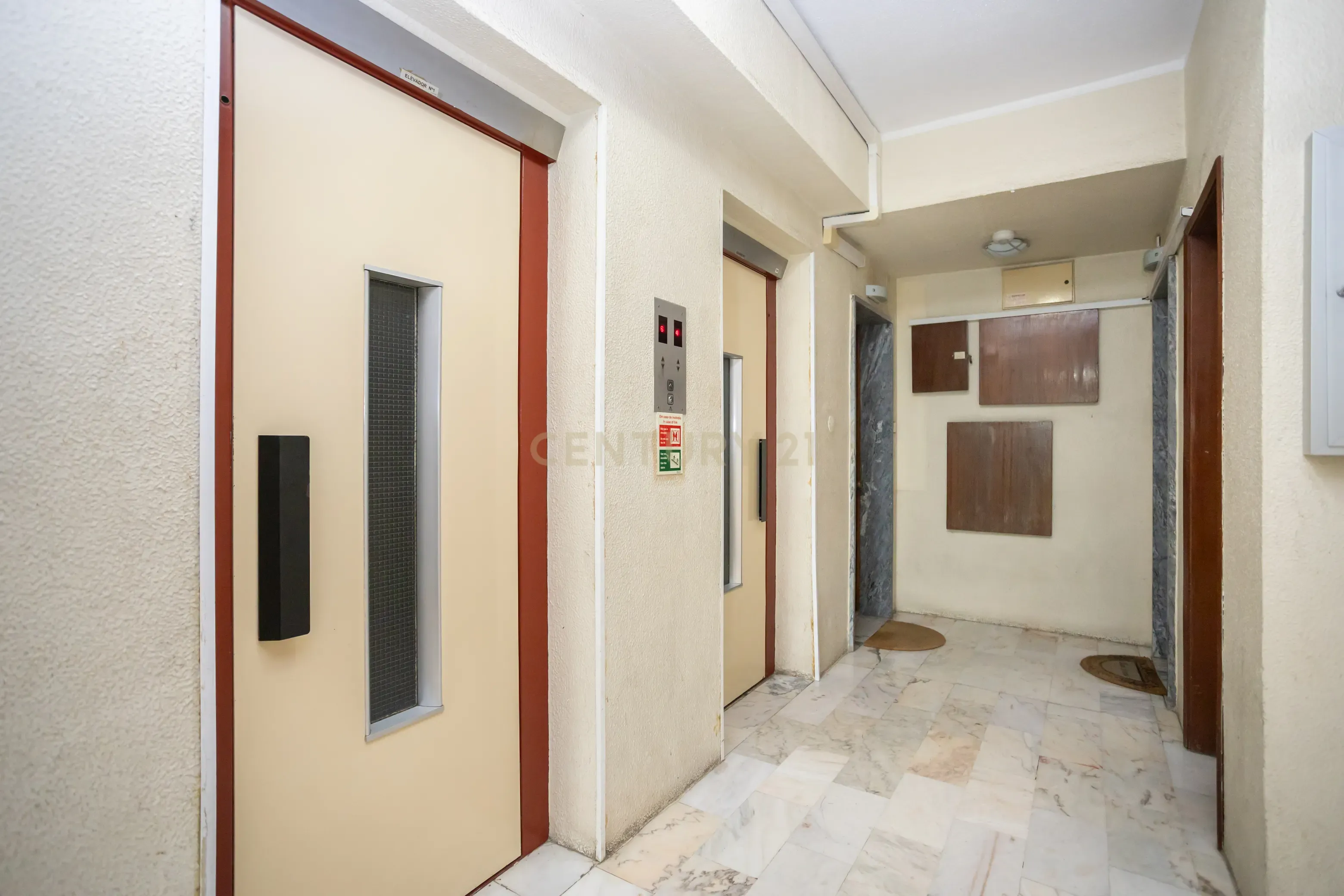 Fotografia 7 de T2 com 84m2 de área útil - Corroios, Seixal