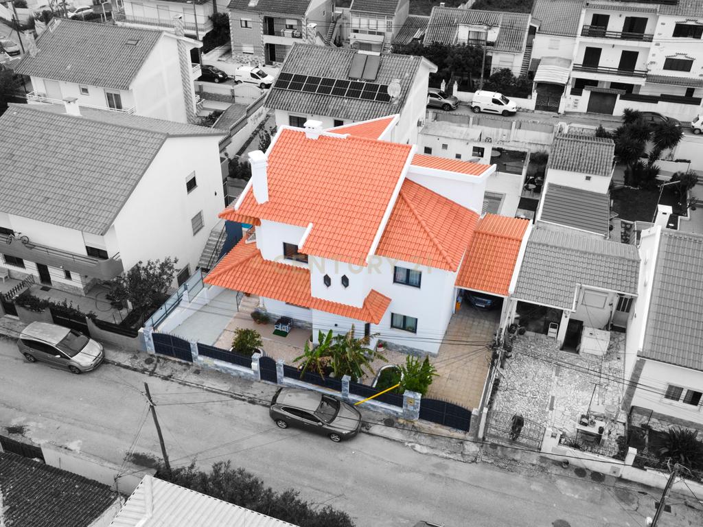 Moradia de Sonho na Charneca da Caparica – Elegância, Conforto e Localização Privilegiada - Image 56