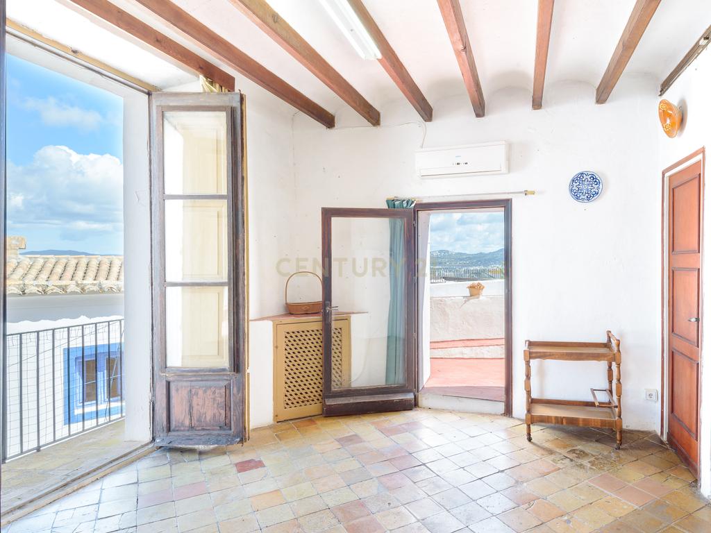 À venda: Casa histórica com grande potencial em Dalt Vila – Ibiza - Image 5