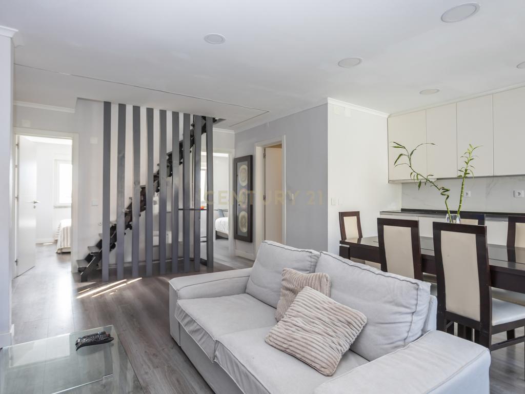 Apartamento T3 mais sótao, num 1 andar em Amora - Seixal - Image 22