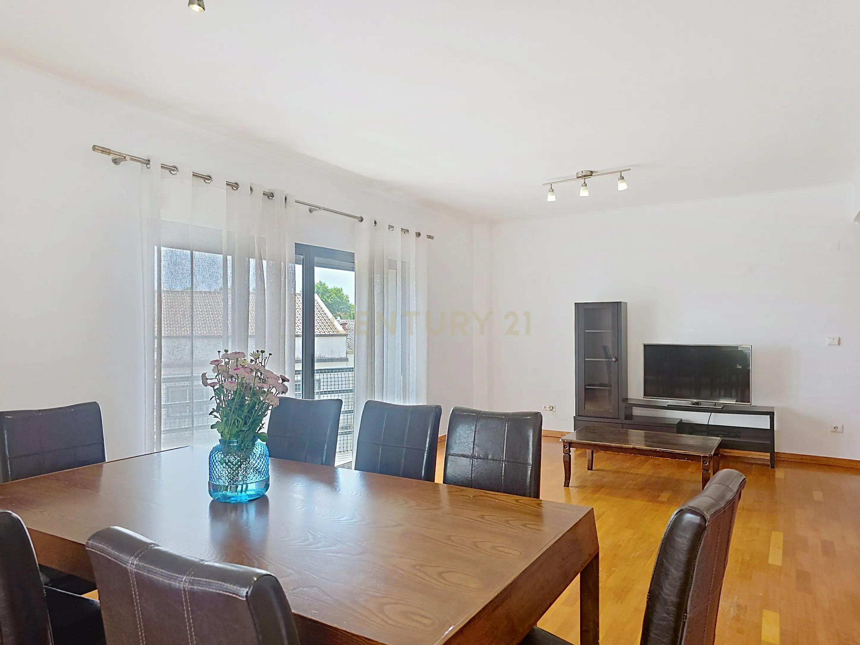 Fotografia 7 de Apartamento T3 no Edifício Mónaco, em Ponta Delgada