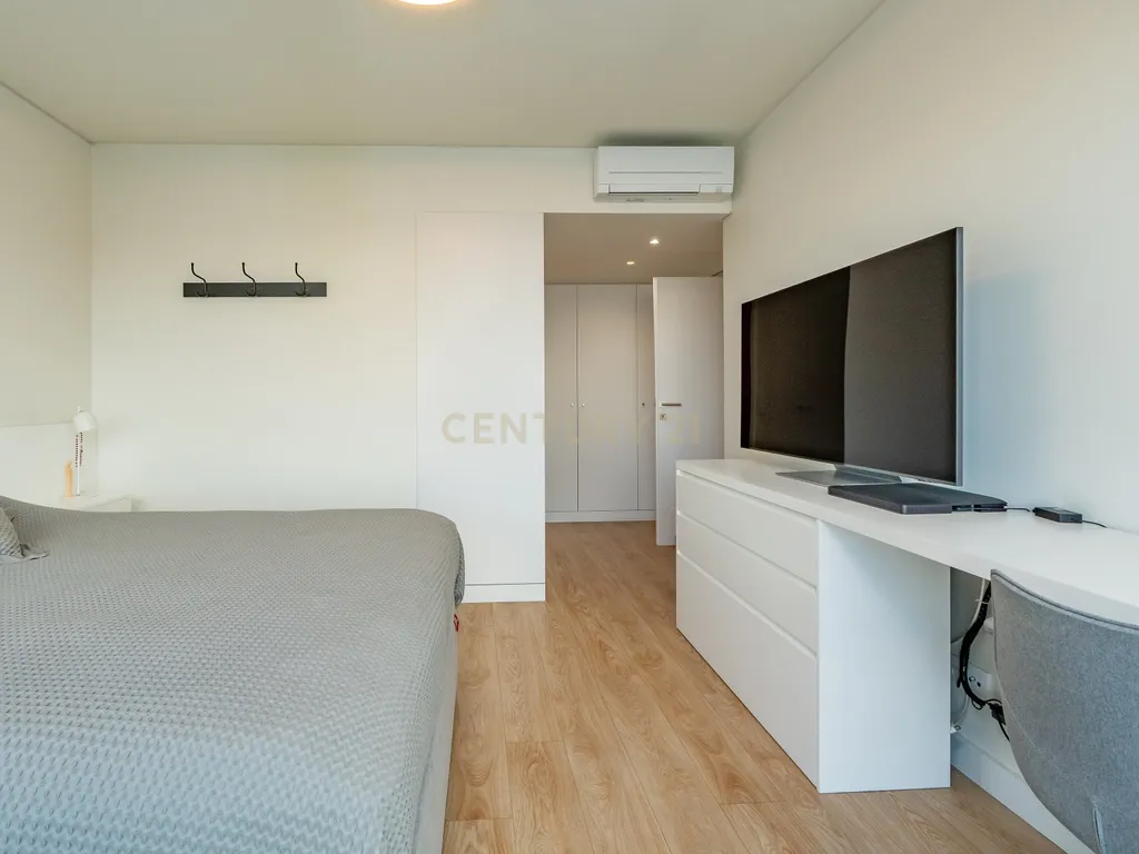 Apartamento T2 no VALRIO II junto ao Parque das Nações - Image 22