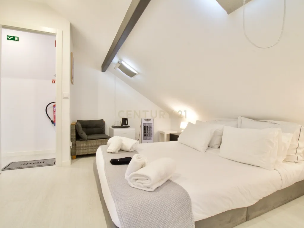 Apartamento Duplex em Alojamento Local - Almada - Image 29