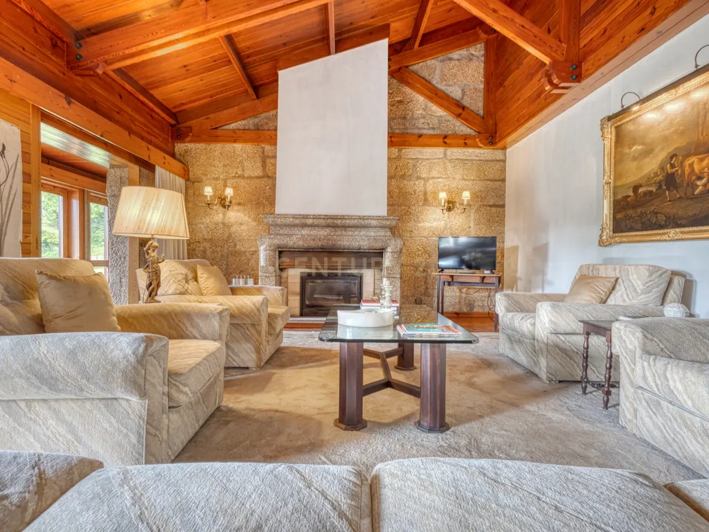 Herdade em Moreira de Cónegos – Moradia com 4 Frentes com Piscina 6 Hectares de terreno ideal para Organização de eventos, Alojamento local , boutique hotel etc - Image 56