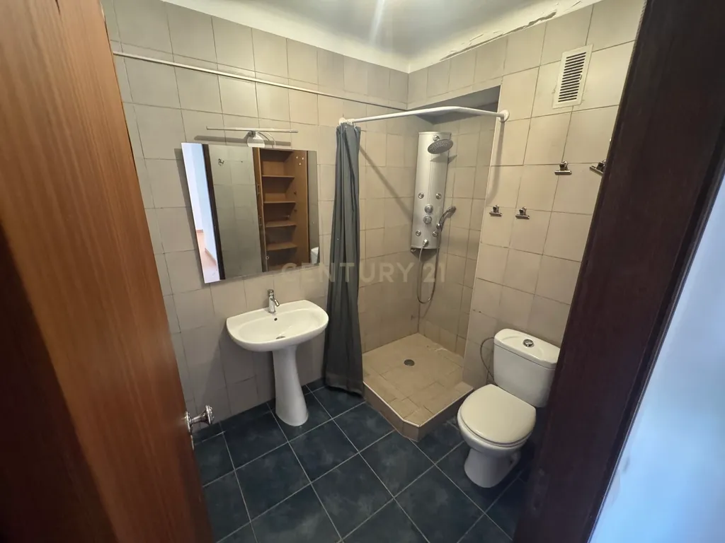 Apartamento T4 em Santarém para venda - Image 12