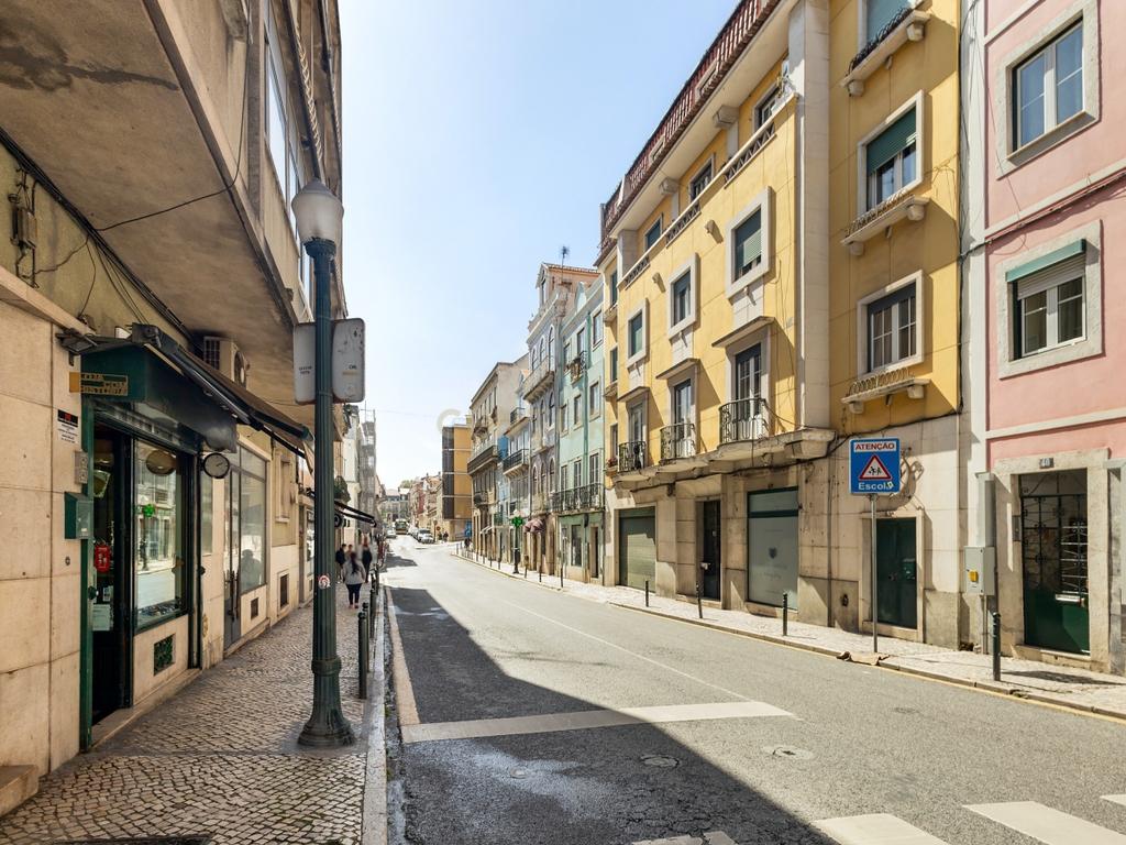 Apartamento T1 na Lapa – Lisboa | 1º Andar em prédio tradicional - Image 22