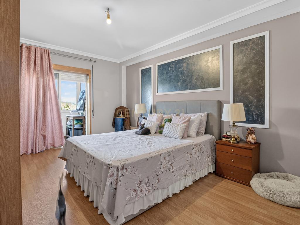 Apartamento T3 em Bragança com Vista Panorâmica - Image 16