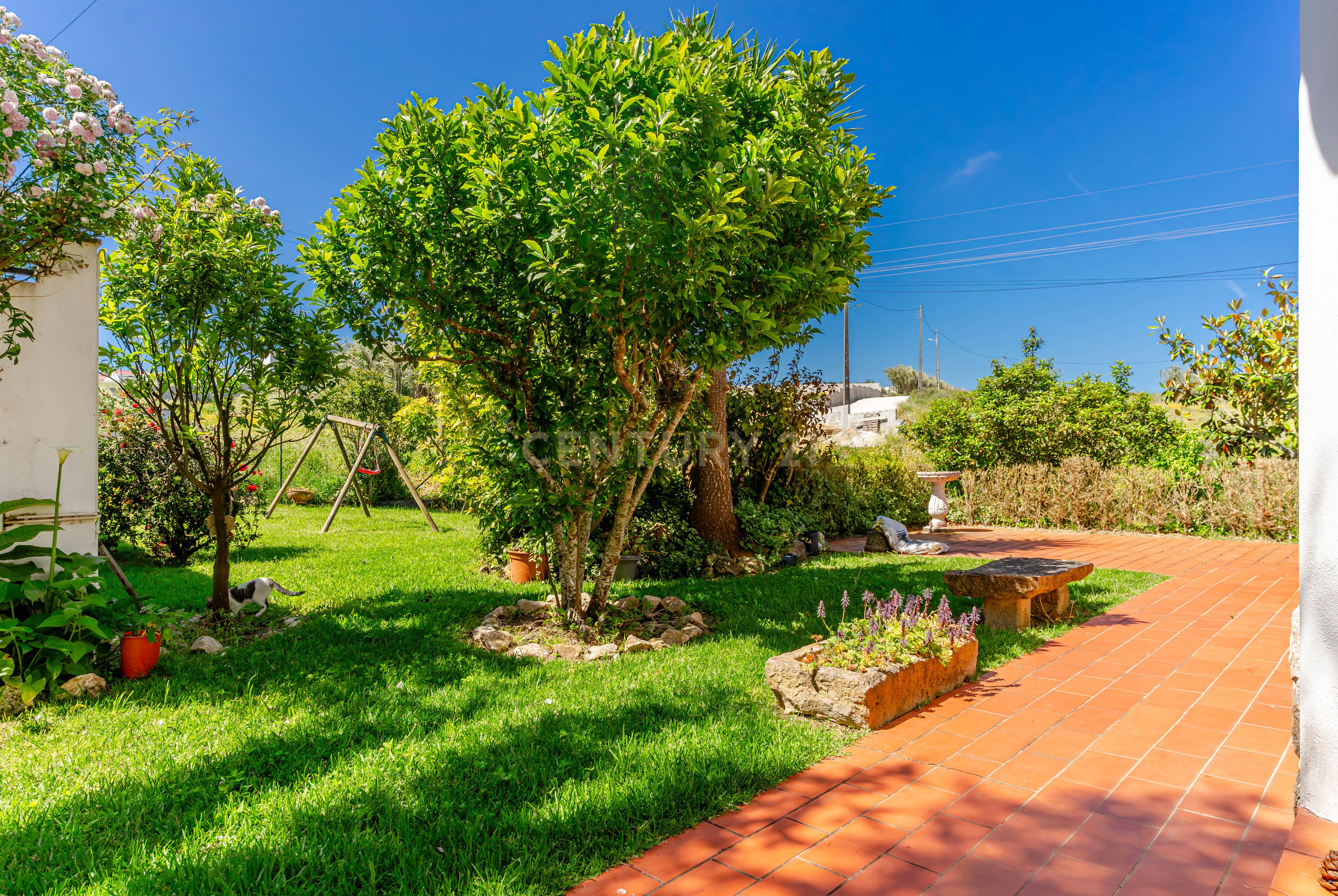 Espetacular Moradia T4 em Mafra com Jardim e Terraço - Image 53