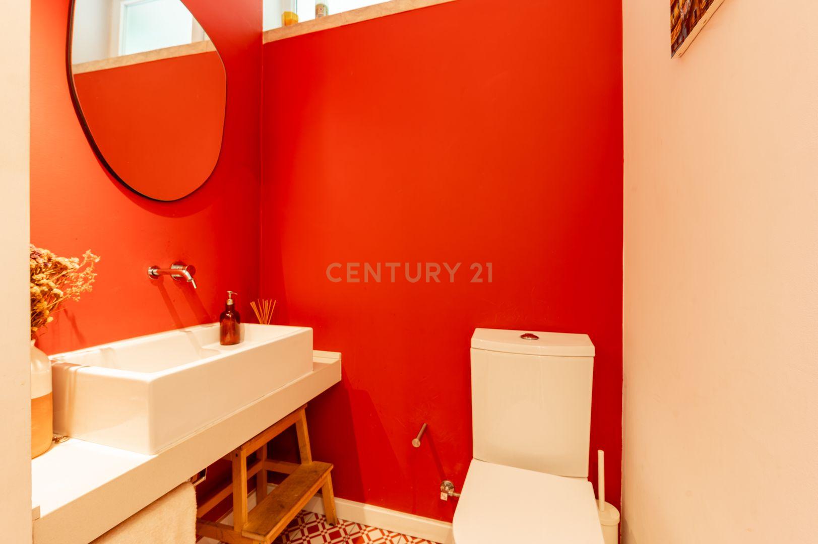Fotografia 11 de Apartamento T3 Duplex Remodelado em Alvalade