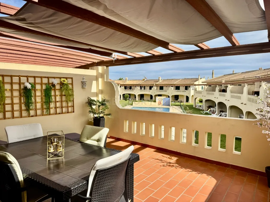 Apartamento com Vista Piscina em Condomínio Privado – VILAMAR (Porches, Algarve) - Image 3