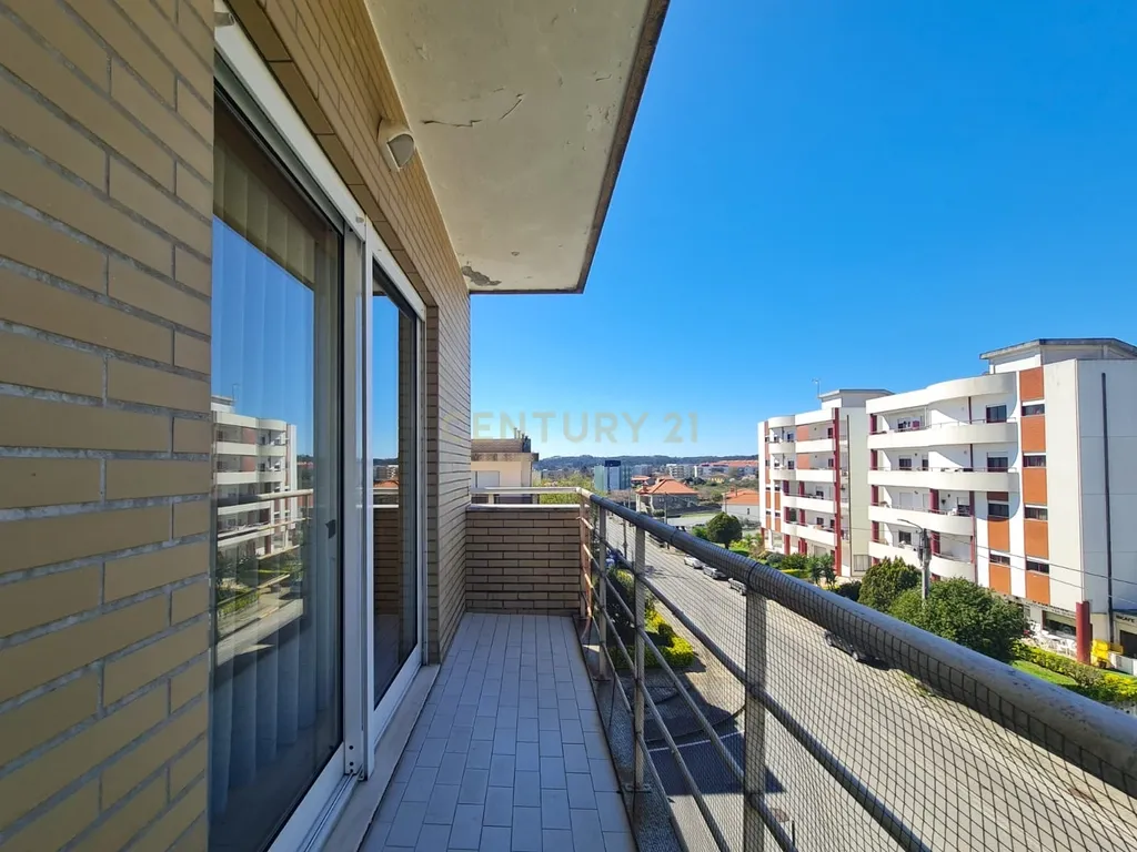 🏡 APARTAMENTO T3 C/ 4 VARANDAS JUNTO À ESCOLA SECUNDÁRIA DANIEL FARIA – BALTAR 📍📢 - Image 16