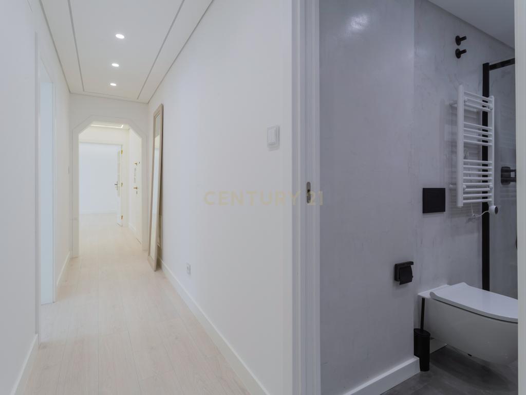 T2 Renovado na Buraca | Modernidade, Conforto e Excelente Localização - Image 19