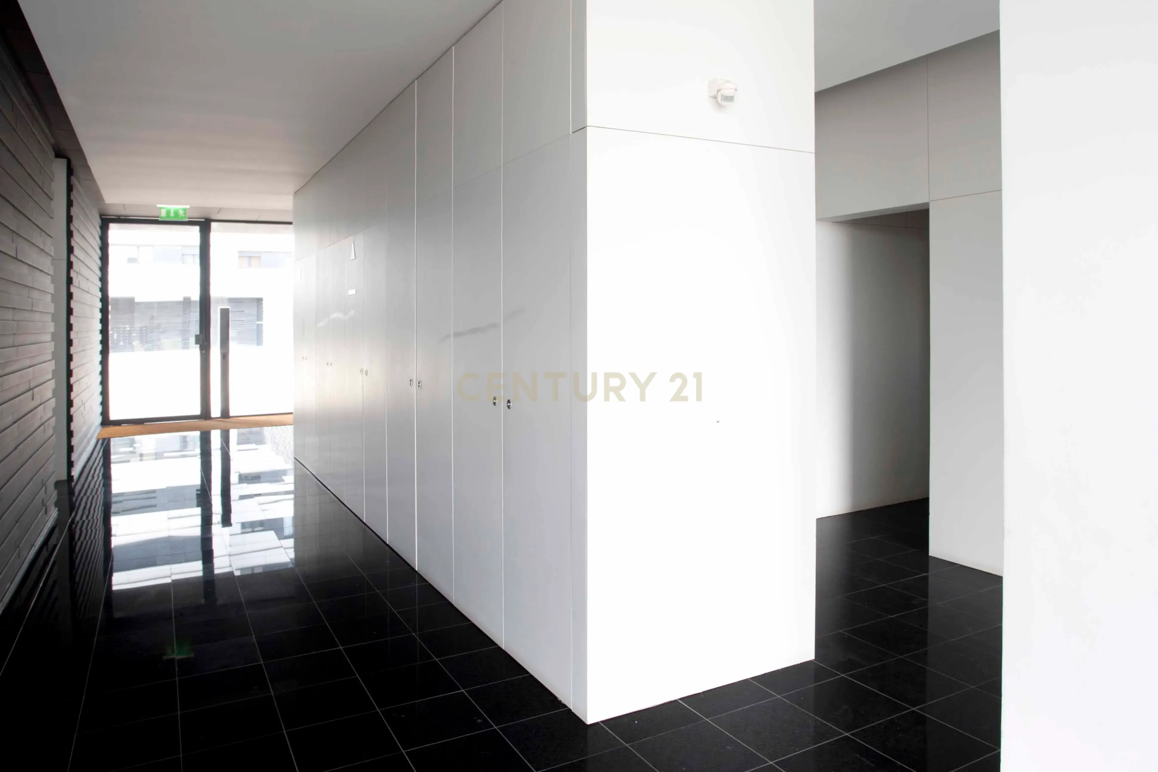 Apartamento T2 com Vista para o Mar em Lisboa - 1600€ - Image 24
