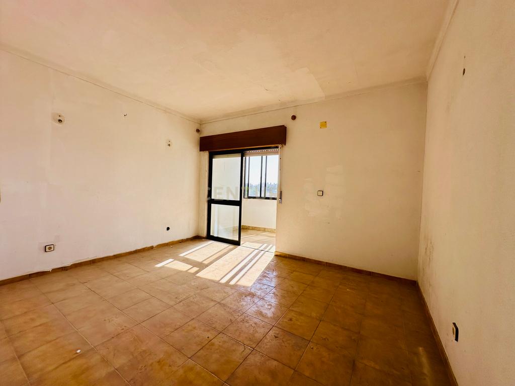 Apartamento T1 com 70 m² em Albufeira – Para Remodelar - Image 18