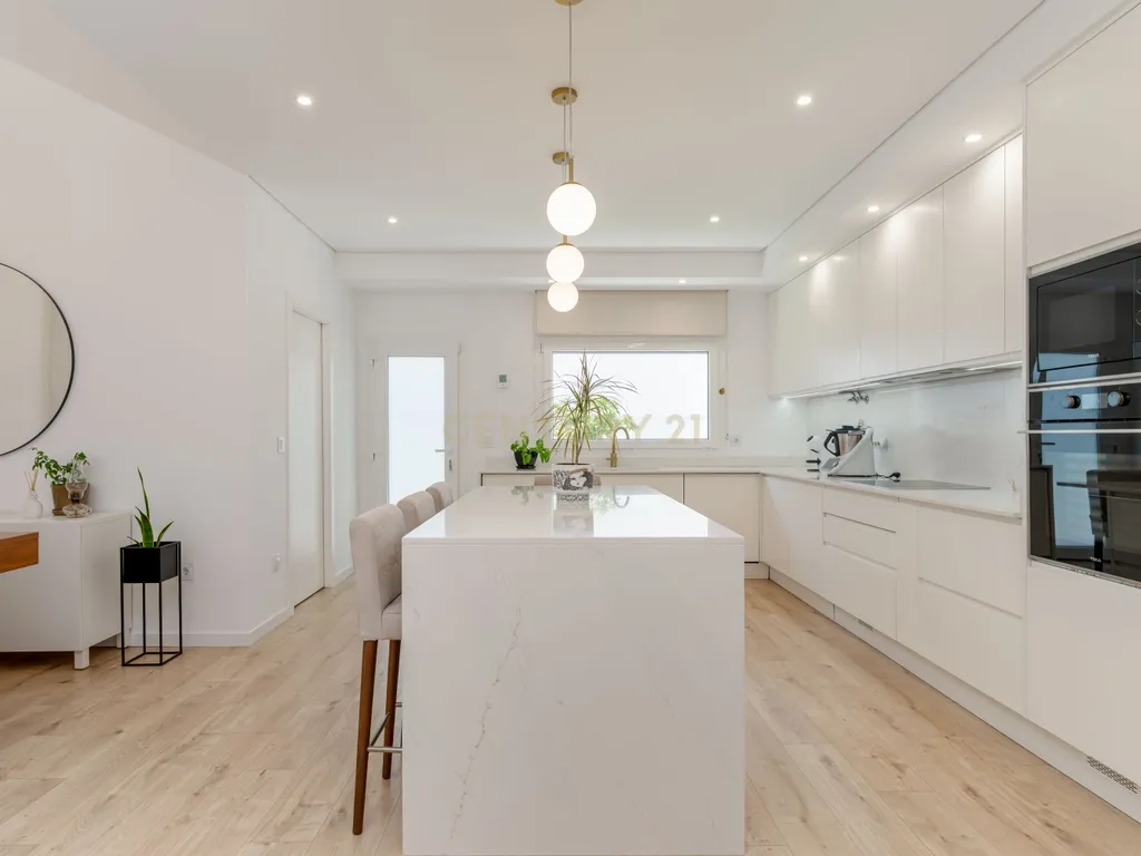 Moradia T4 Térrea de excelência com piscina e casa independente de 50m2 | Quinta da Marquesa - Image 21