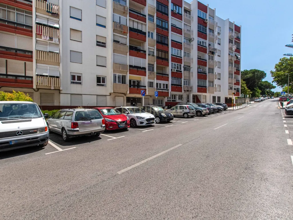 T2 em Alfragide | 102 m² | Arrecadação - Image 22