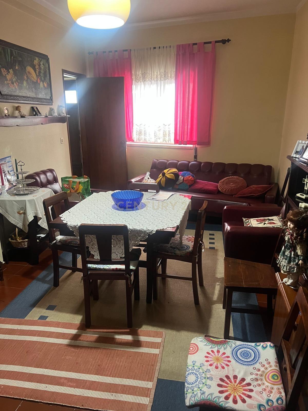 Moradia Pronta a Habitar no Centro do Avelar – Terraço, Telhado Renovado e Localização Privilegiada - Image 13