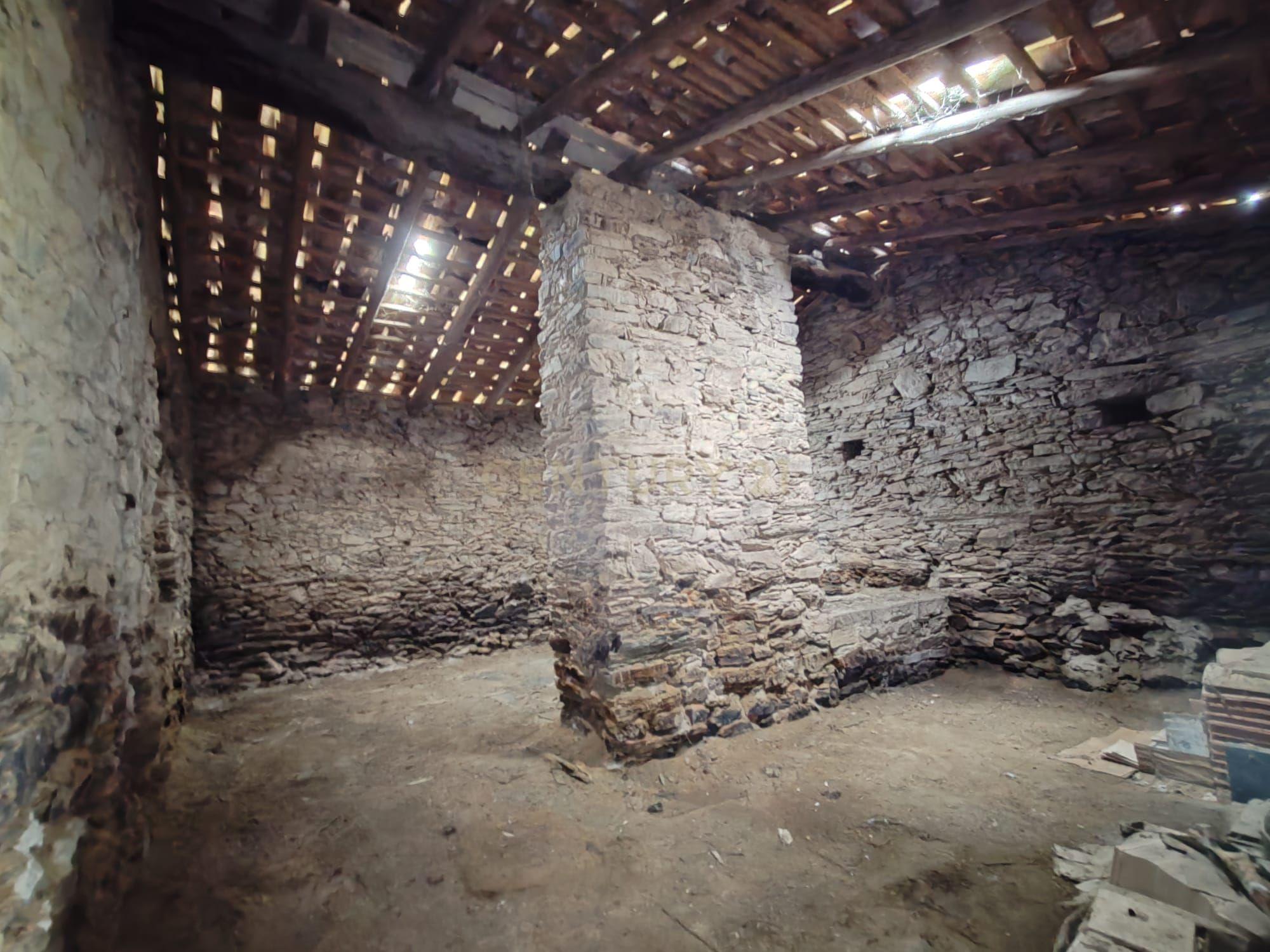 Fotografia 8 de Monte alentejano com 11,9 hectares e casa em Santana da Serra