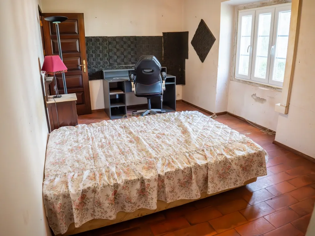 Moradia de charme T5 com Garagem e Terreno em Abrunheira, Sintra - Image 16