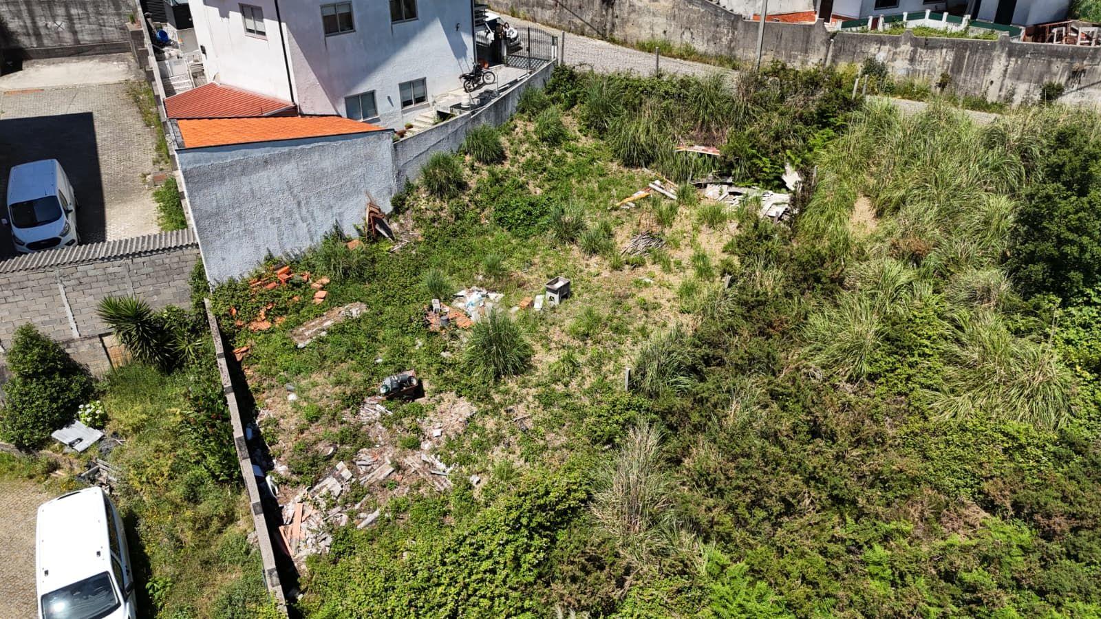 Fotografia 12 de TERRENO PARA CONSTRUÇÃO | 330M2 | RC E 1 ANDAR | GONDOMAR
