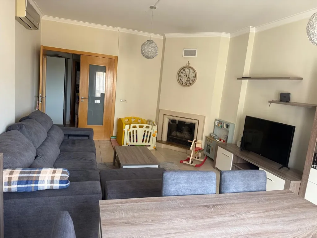 Apartamento T3 com garagem, Nossa Sra de Fátima, Entroncamento - Image 6