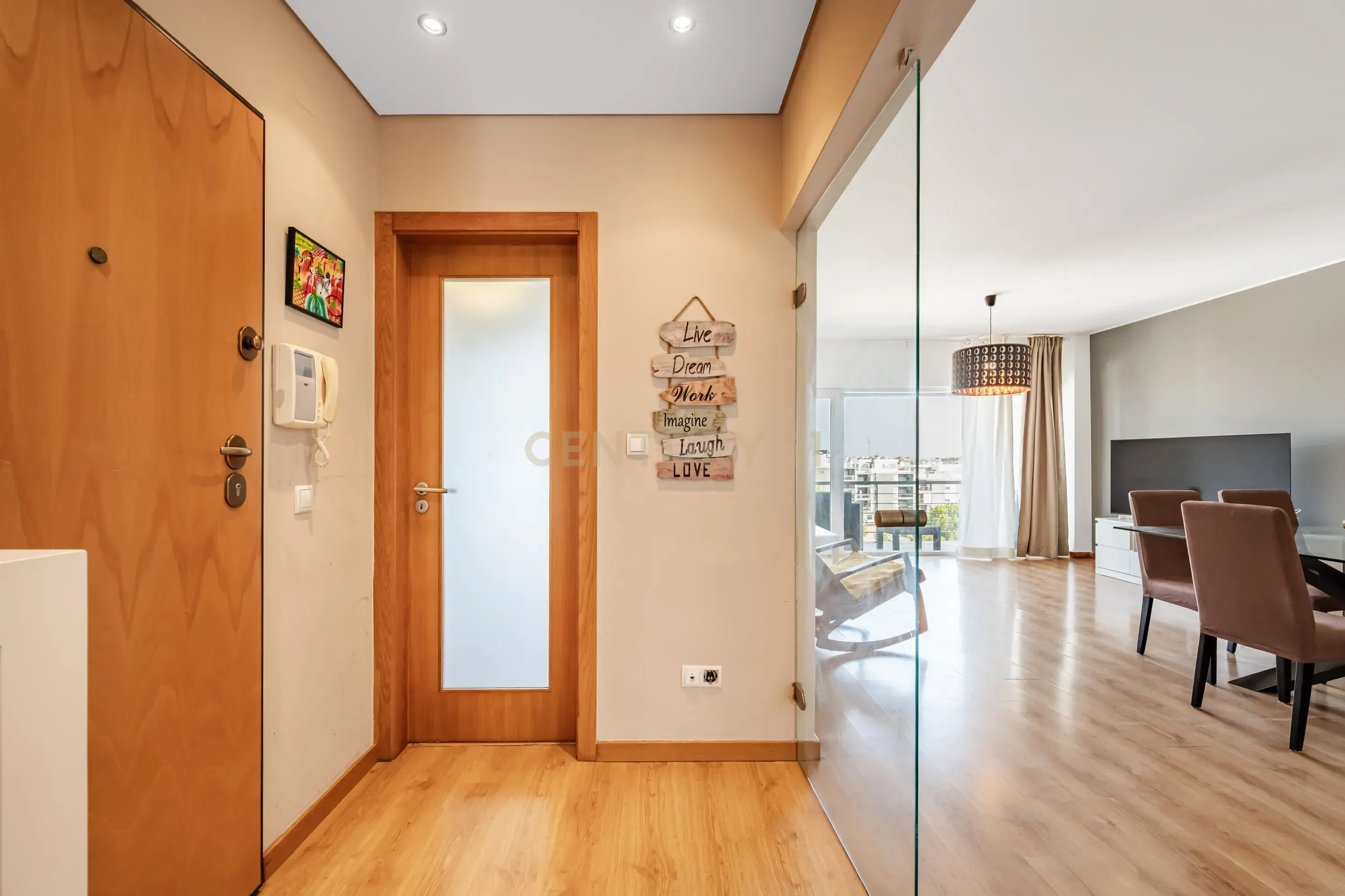 Fotografia 6 de T3 Exclusivo com 161 m², Vista Mar e Potencial para Duplex | Quinta de Santa Teresa