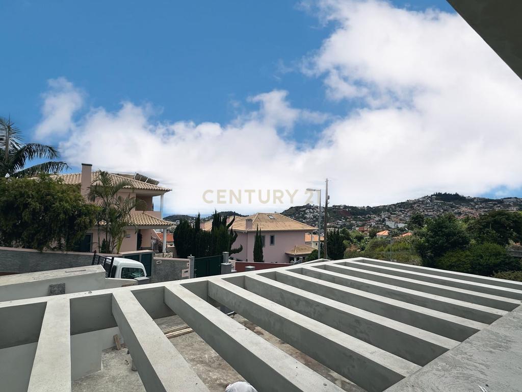 Moradia T3 - São Roque - Image 44