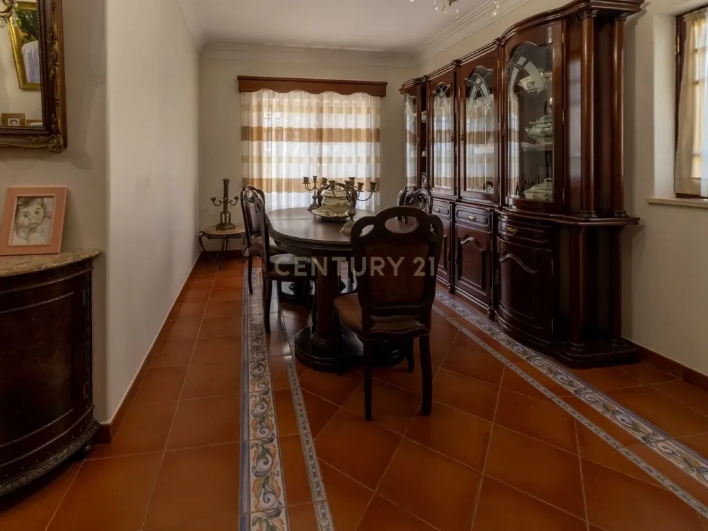 Moradia T3 no Jardim de Cima - Santarém - Image 10