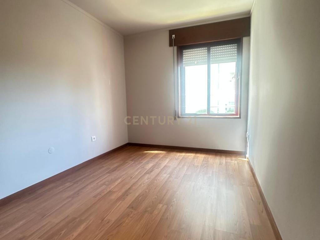 Apartamento T2 Remodelado em Avintes – Vila Nova de Gaia - Image 4