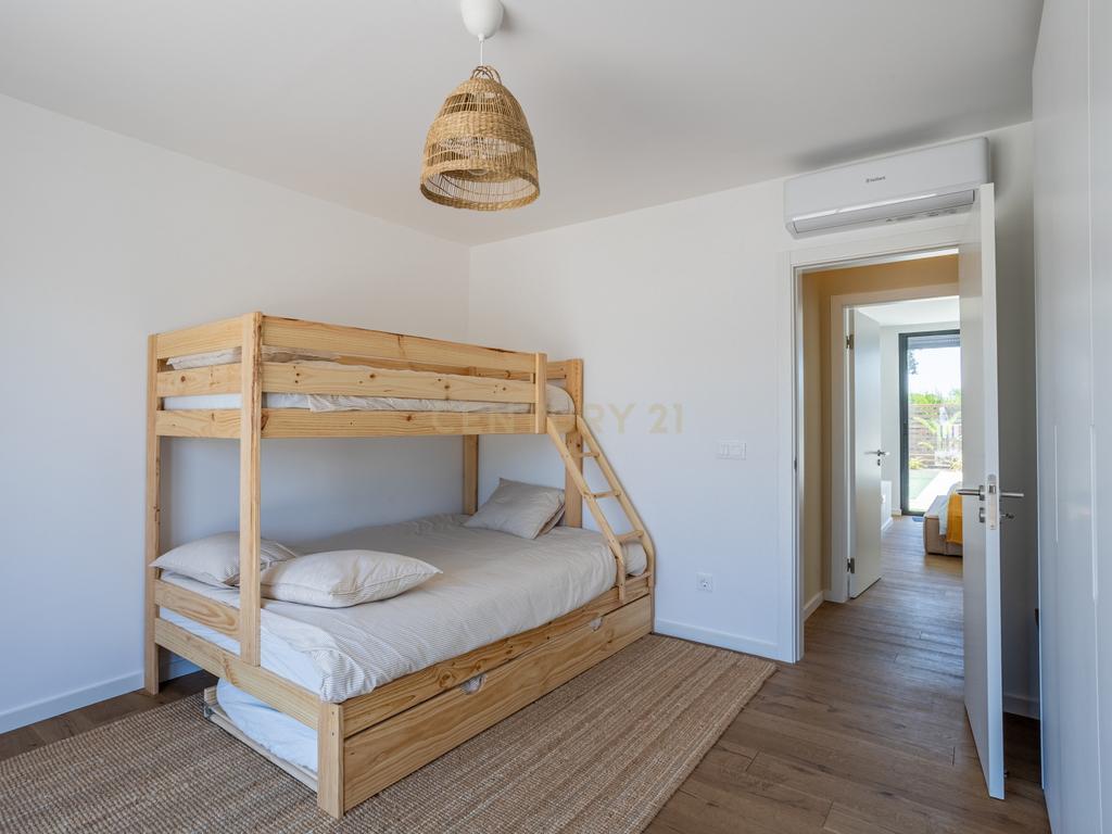 Luxuosa Moradia T4 com Piscina na Lagoa Albufeira, para Arrendamento - Image 19