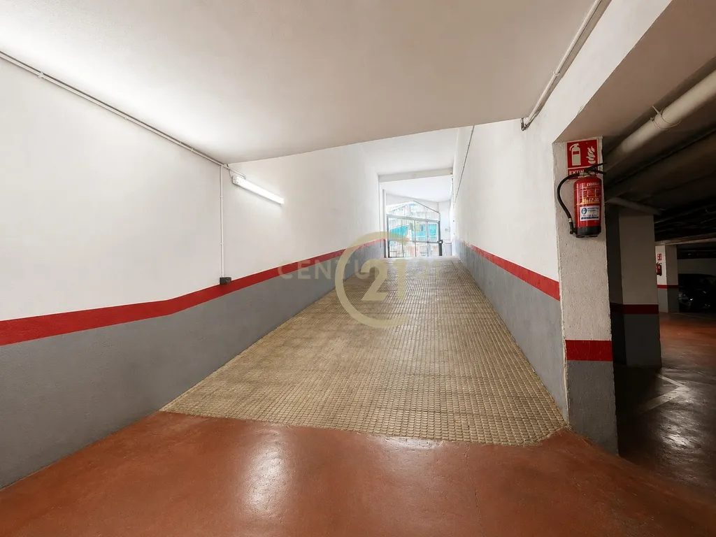 Apartamento Luminoso com Terraço e Garagem a 400 Metros da Praia em Fuengirola - Image 30