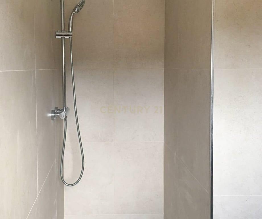 🏡 Moradia Geminada T2 Renovada para arrendamento no Livramento – Perto das Praias e de Lisboa - Image 16