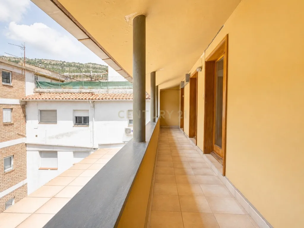 Crie a casa dos seus sonhos: duplex com terraço e múltiplas possibilidades. - Image 16