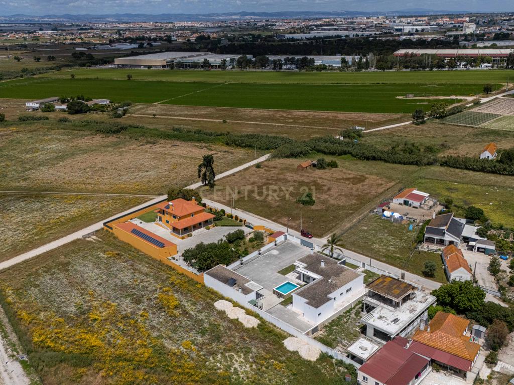 Moradia Térrea T4 no Montijo — Isolada, Moderna e com Piscina - Image 58