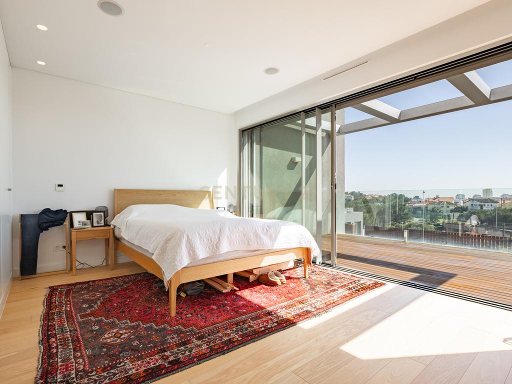 Moradia Nova com 5 quartos + 2 dentro de um condomínio localizado a apenas 5 minutos do Kings College Cascais - Image 14
