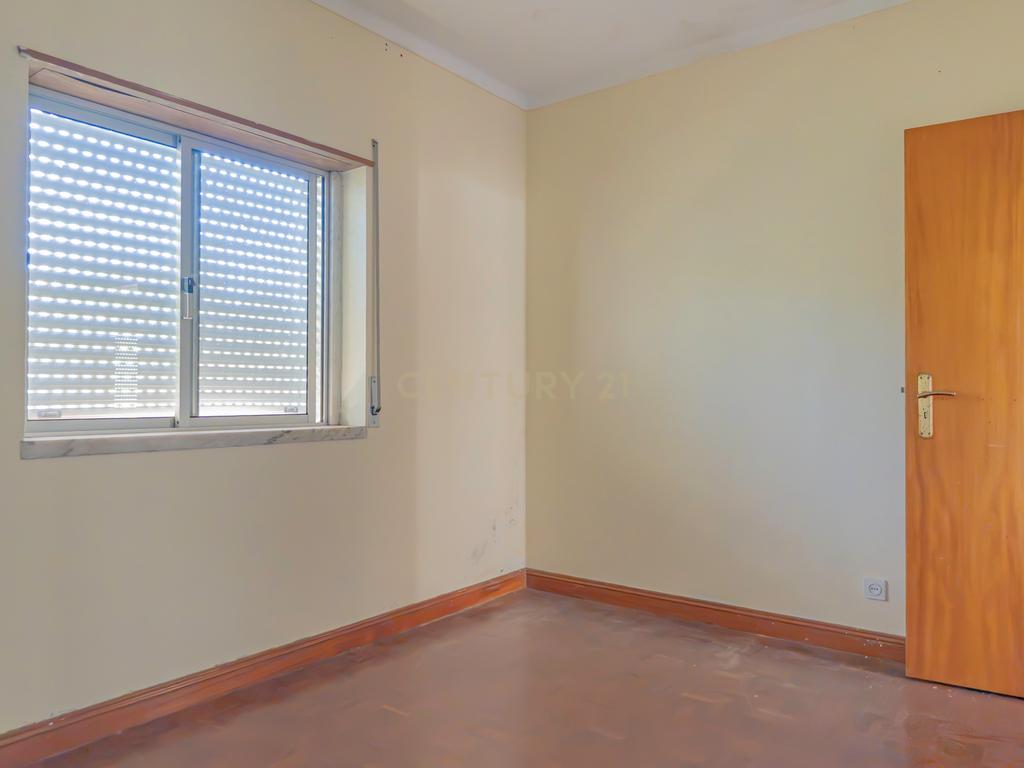 MORADIA SÃO DOMINGOS DE RANA - DUAS ESTRATÉGIAS; UM ÚNICO INVESTIMENTO; UM ENORME POTENCIAL DE VALORIZAÇÃO E RENTABILIDADE - Image 68