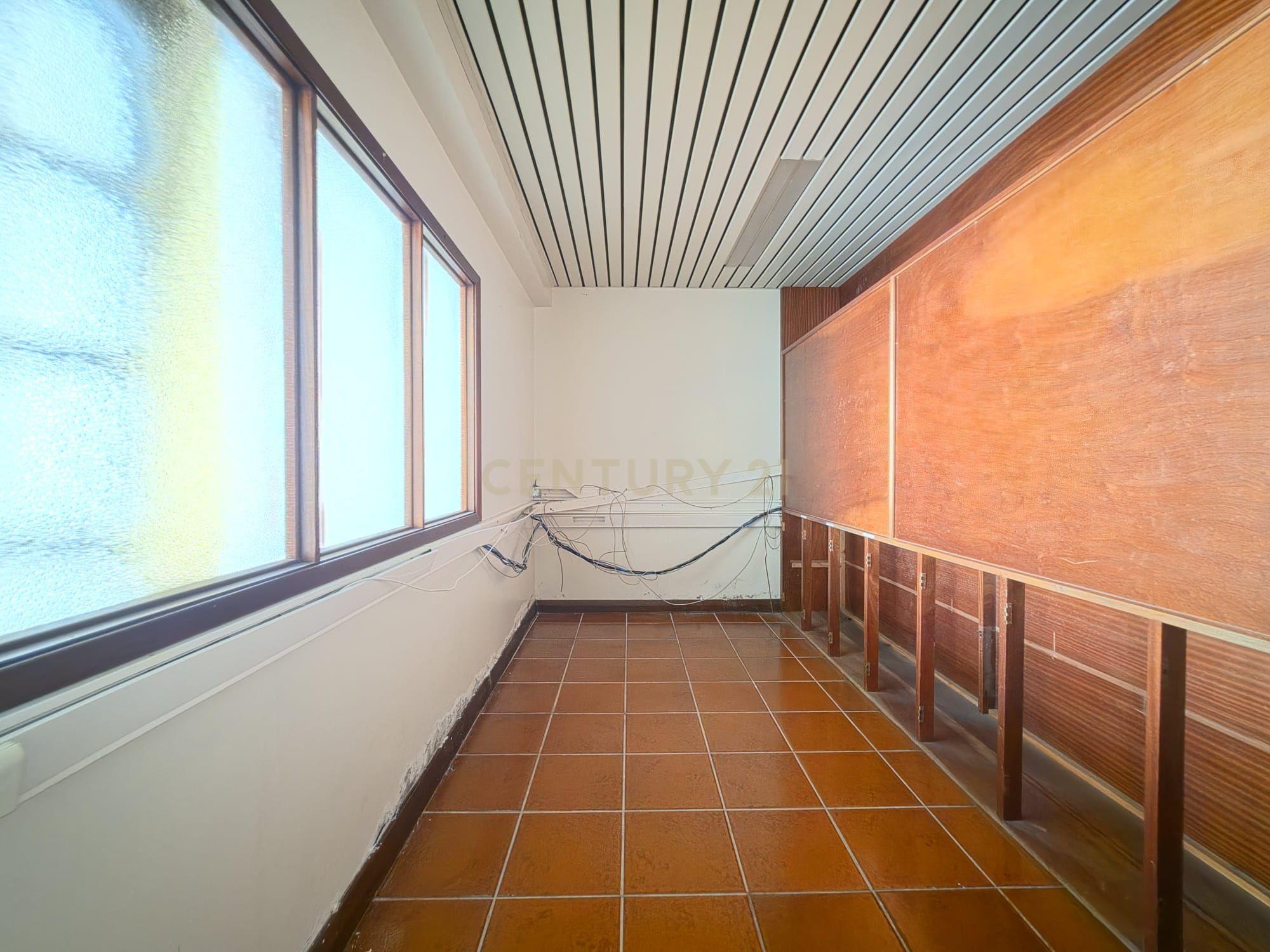 Fotografia 9 de Espaço Comercial | 111 m² | Rua de Lisboa | Excelente Localização