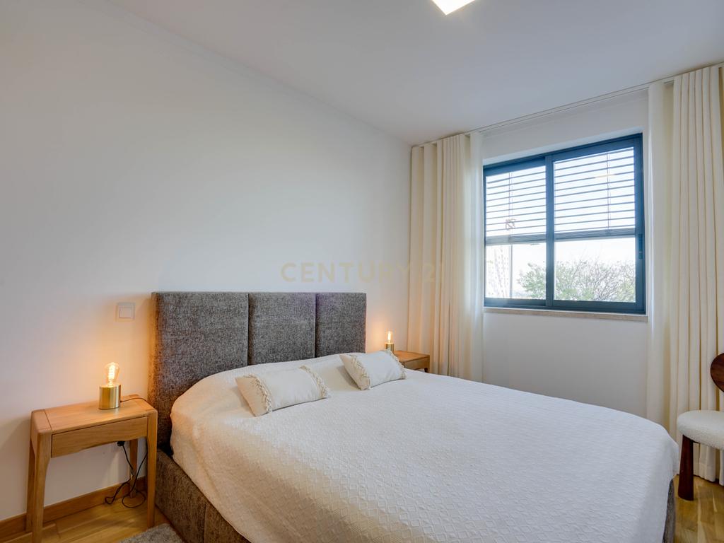 Apartamento T1 com Vista Panorâmica sobre o Rio Tejo – Parque das Nações, Lisboa - Image 19