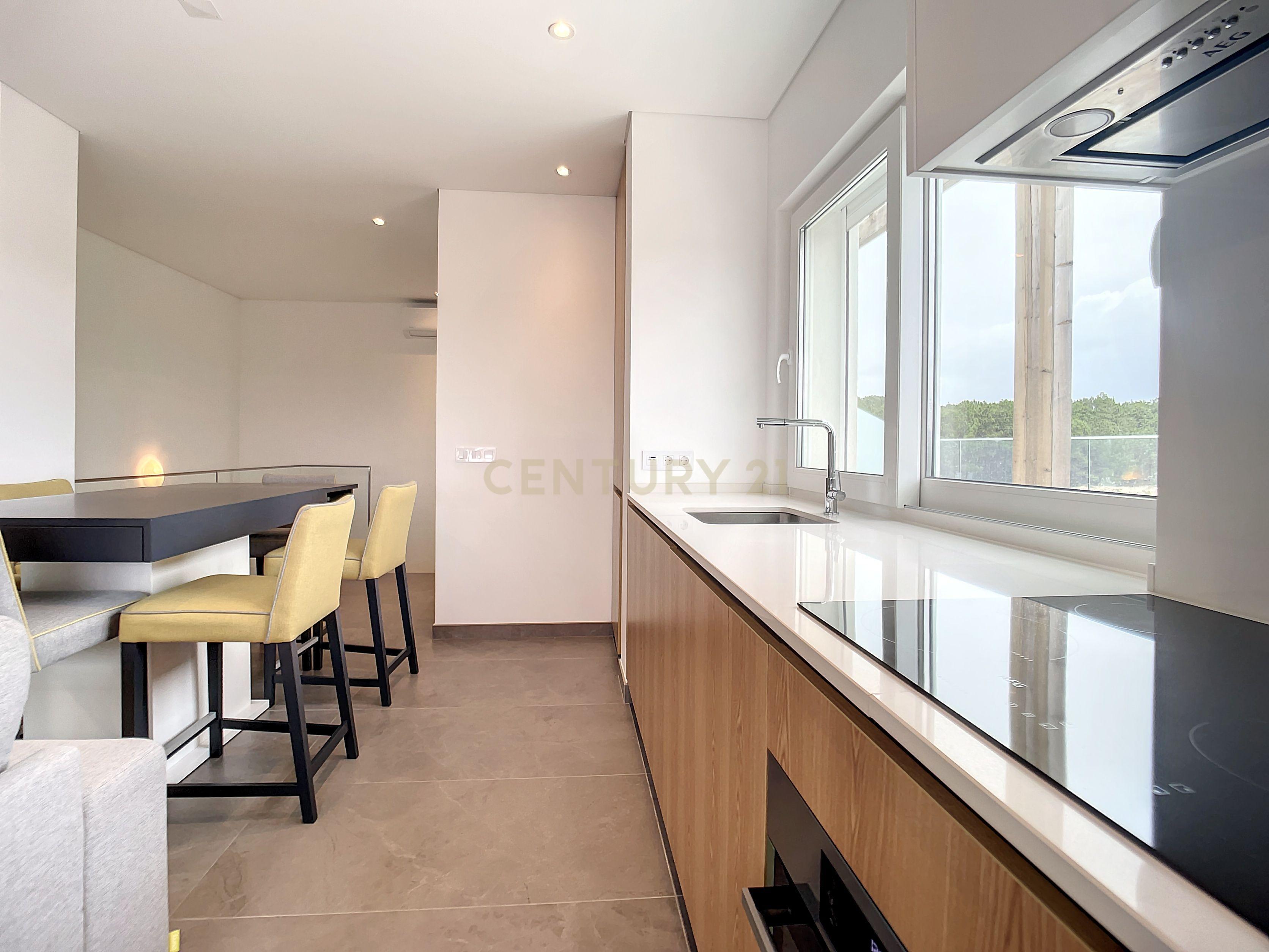 Duplex inserido no condomínio de luxo em Nazaré - Image 7