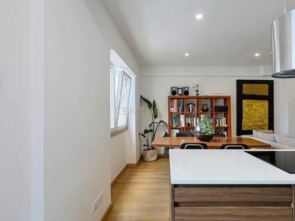 Apartamento T2 Centro de Almada Remodelado - Image 6
