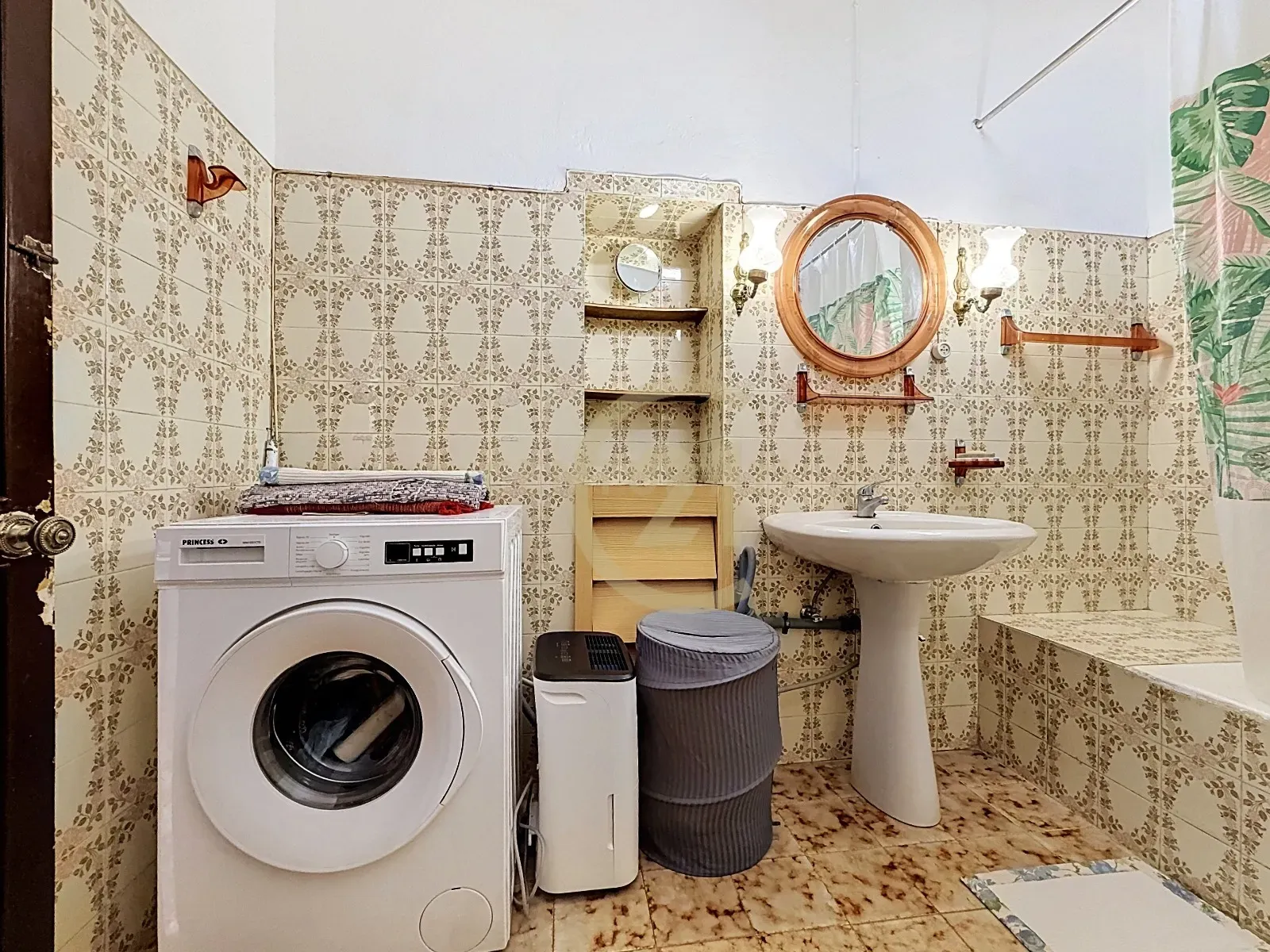 Fotografia 7 de Casa T5 com Jardim em Santa Bárbara, Angra do Heroísmo