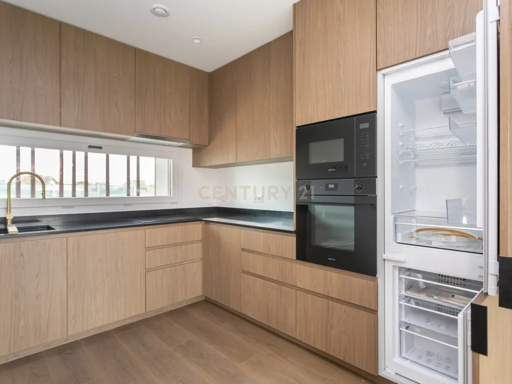 Mais que uma casa é um refugio de conforto e elegância ! - Image 8