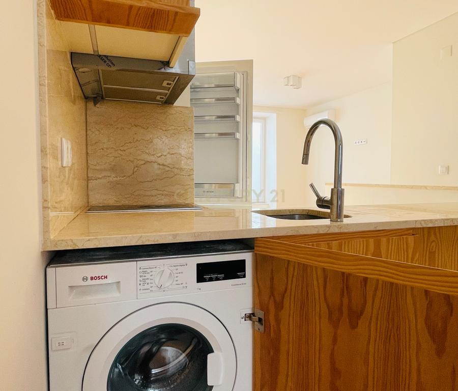 Apartamento T0 com Logradouro, zona central de Arroios - Image 6
