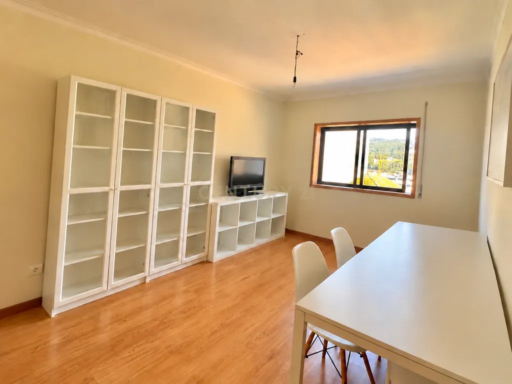 Exclusivo T4 no Centro de Santo Tirso com 160 m² e Garagem Box - Image 18