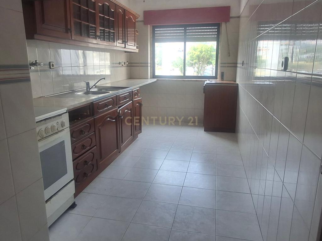 Venda de Apartamento T2  Arroja -  Odivelas - Image 2