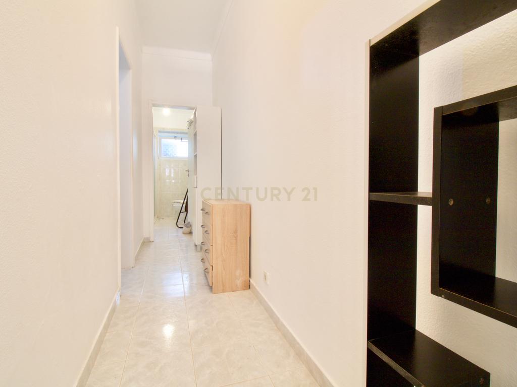 Apartamento T1 centro de Almada - Image 10
