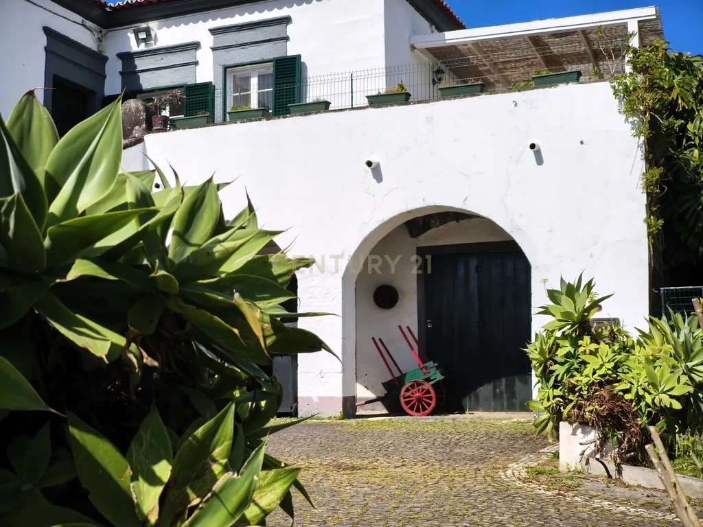 Solar Nobre do Século XVII com Potencial de Desenvolvimento – Livramento, Ponta Delgada, Açores - Image 37