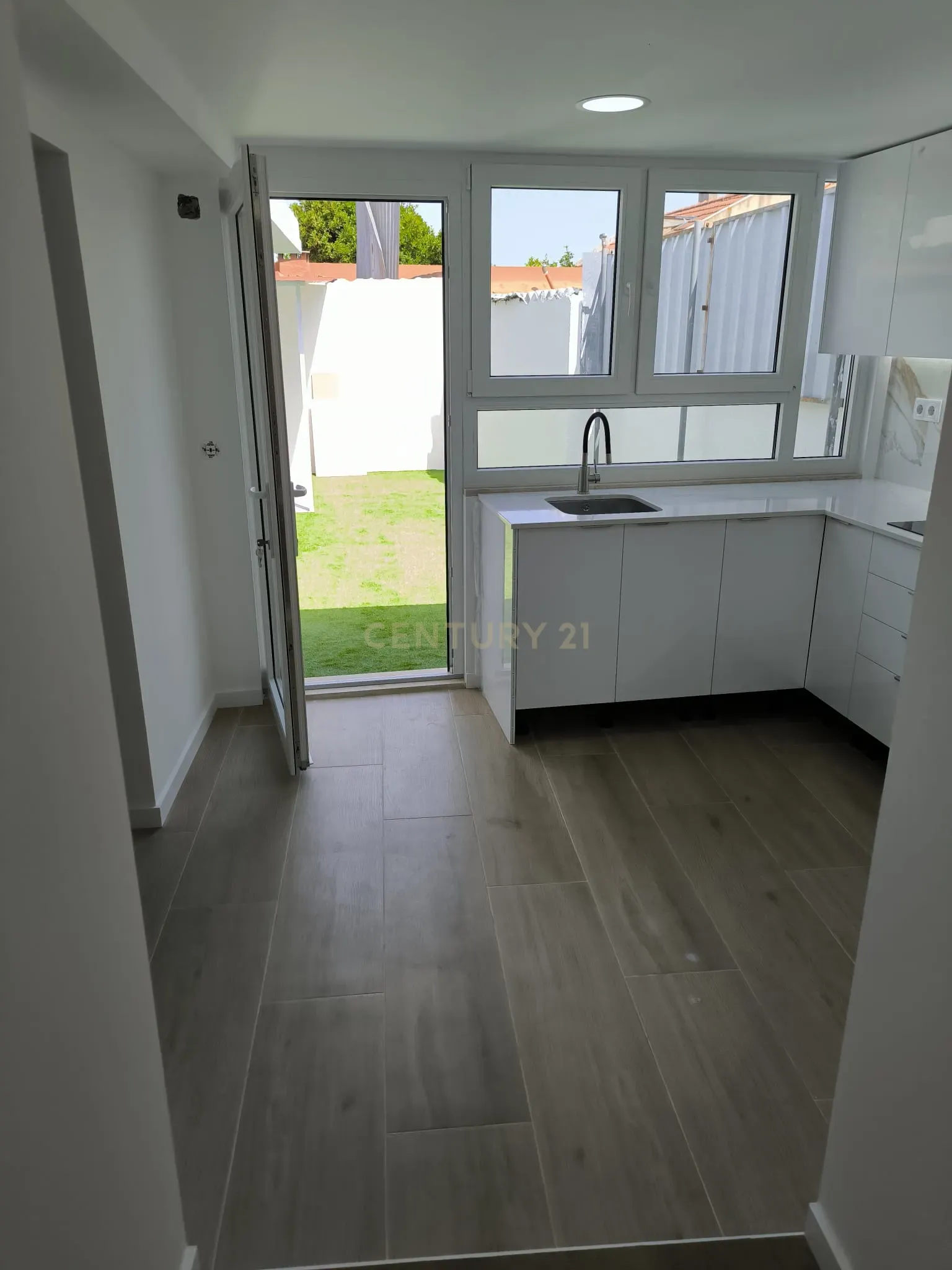 Fotografia 12 de Moradia T2 Renovada em Valada – Conforto e Investimento junto ao Rio Tejo