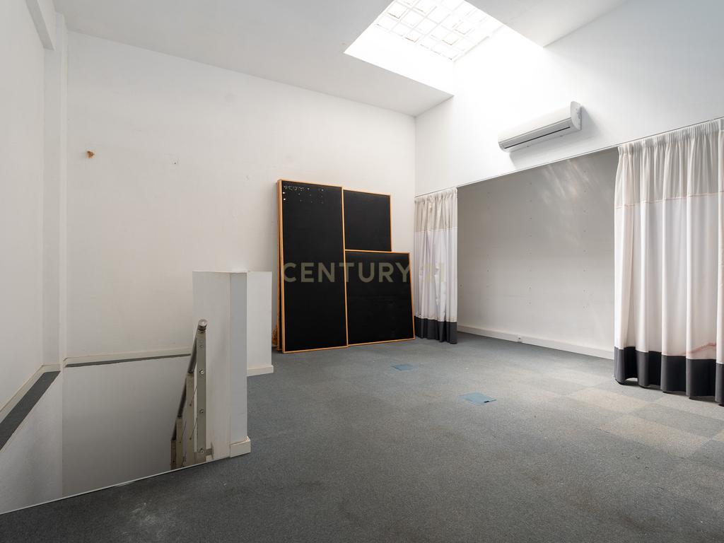 Loja com Cave e Mezanine no Centro de Lisboa - Image 23