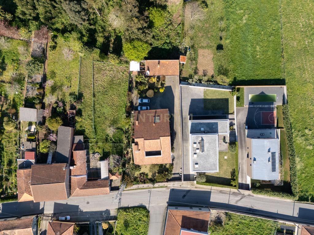 Moradia T4 com 392 m² e terreno de 1.070 m² | Anta - Image 6